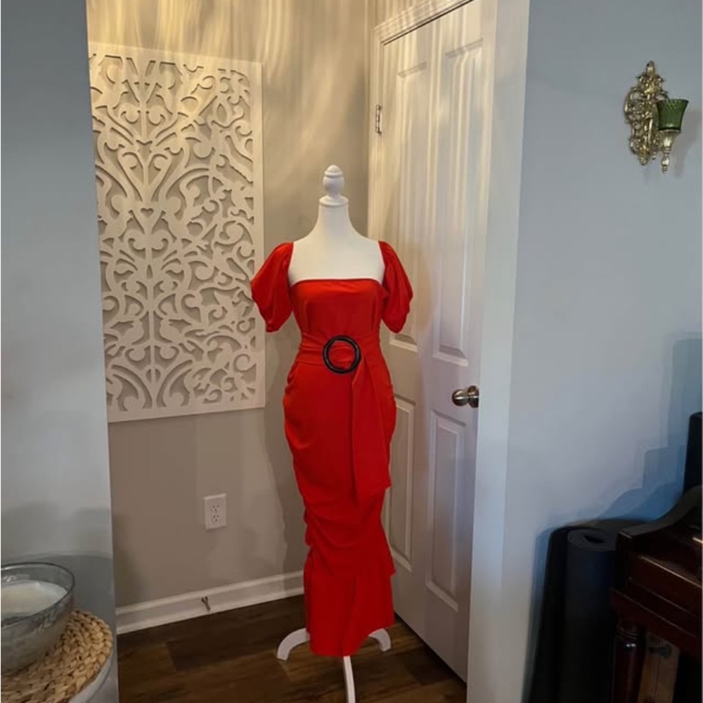 VENUS Red Midi Bodycon Dress with Square Neck